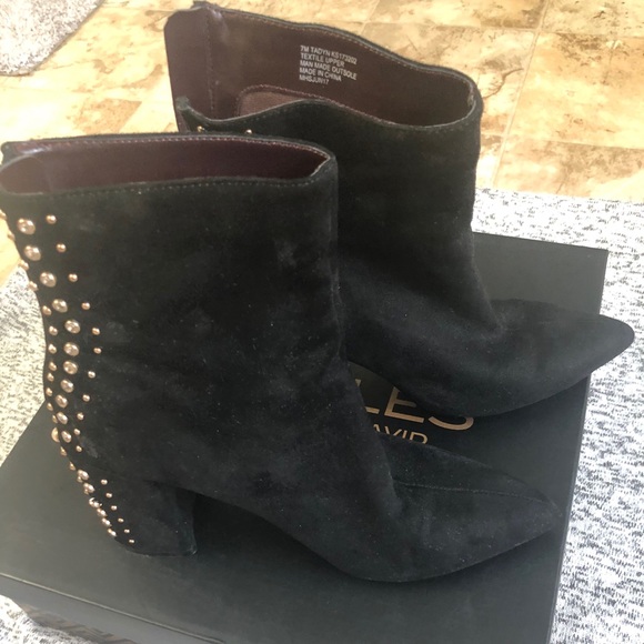 Faux suede kensie booties - Picture 3 of 10